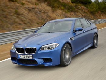 М5 F10