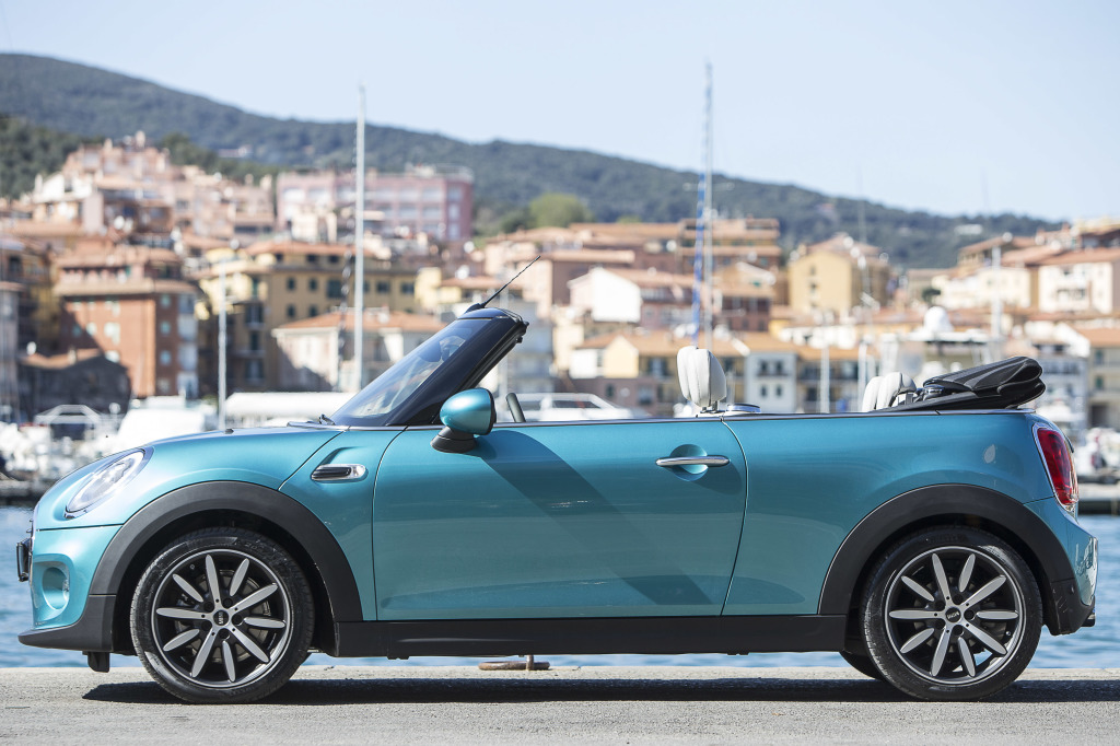 MINI Cabrio F57 Cooper 