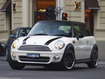 R56 One рестайлинг  (2010-2014)