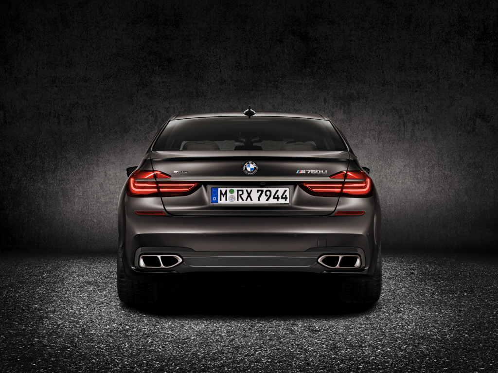 BMW 7 серия G12 Седан Long