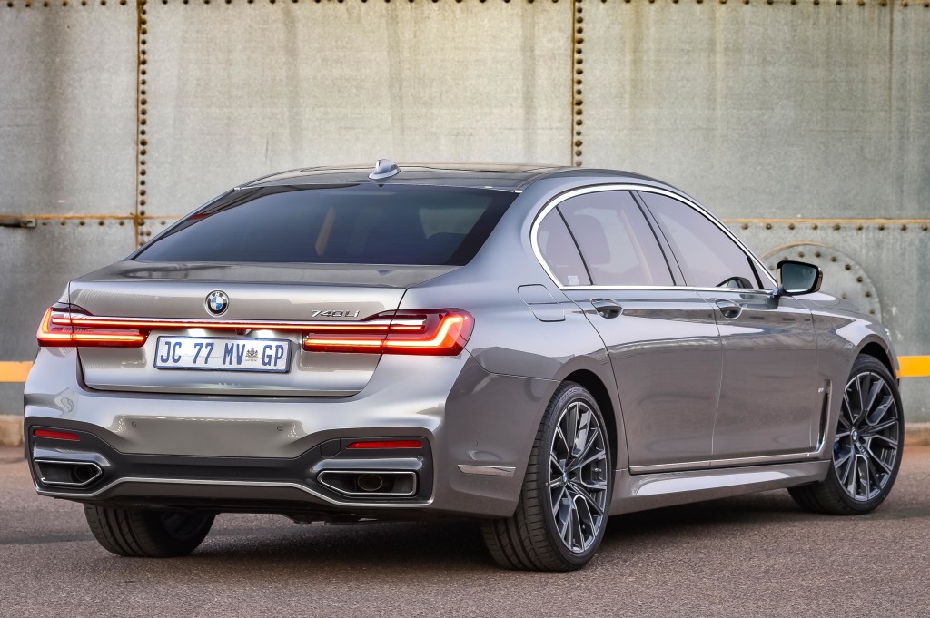 BMW 7 серия G12 рестайлинг