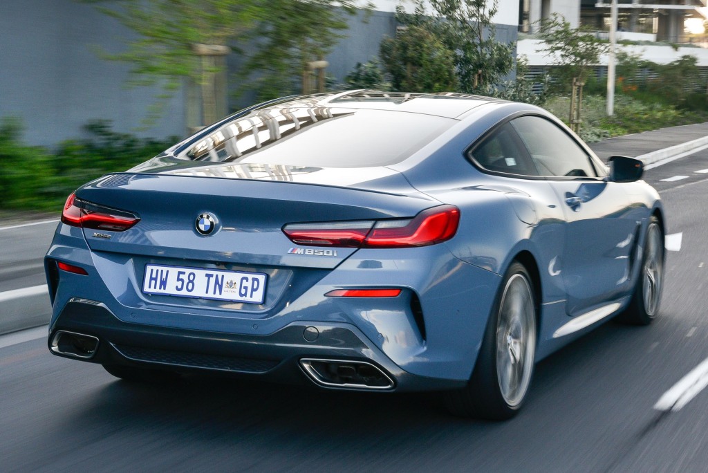 BMW 8 серия G15